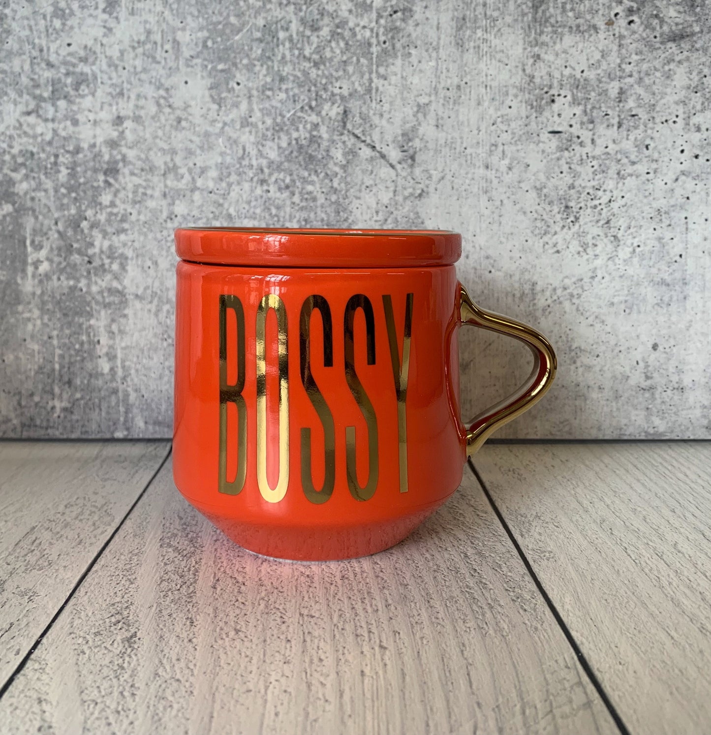 Bossy Mug & Coaster Lid in Red and Gold